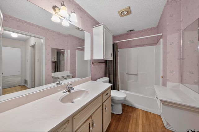 16209 Live Oak Street, Tyler, TX 75707