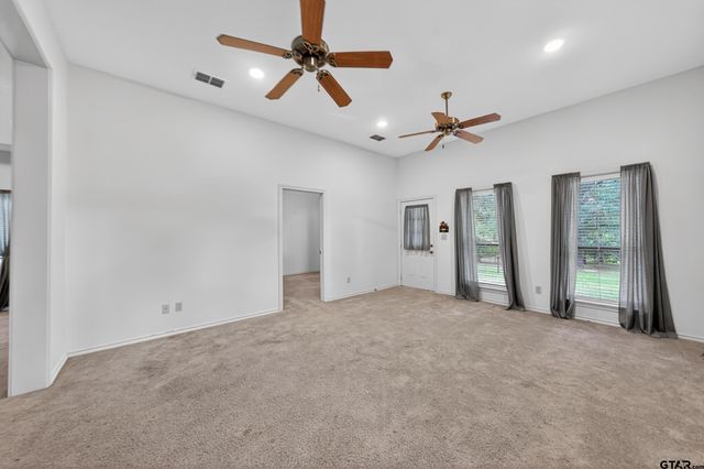 16209 Live Oak Street, Tyler, TX 75707