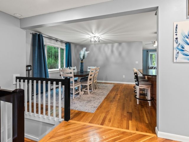 65 Briarcliff Ln, Holliston, MA 01746
