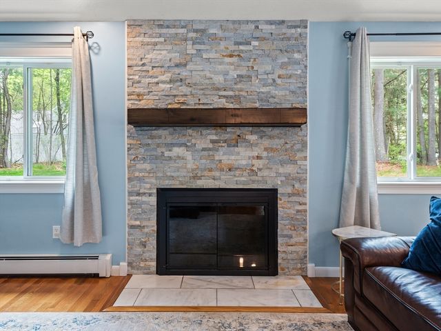 65 Briarcliff Ln, Holliston, MA 01746