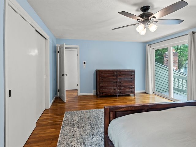65 Briarcliff Ln, Holliston, MA 01746