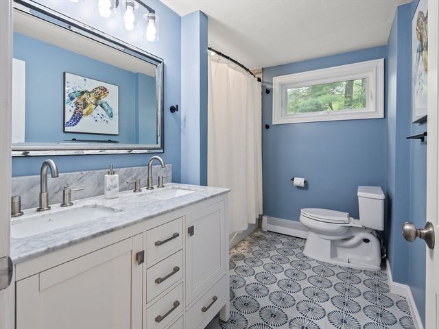 65 Briarcliff Ln, Holliston, MA 01746