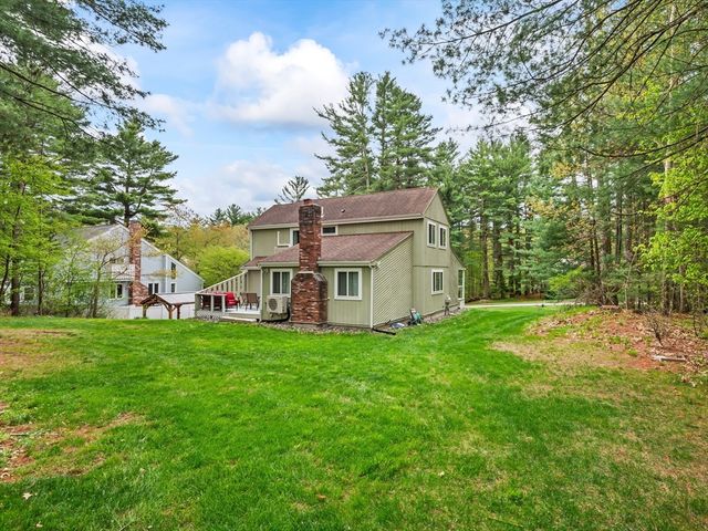65 Briarcliff Ln, Holliston, MA 01746