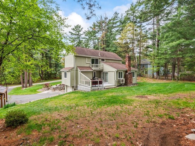 65 Briarcliff Ln, Holliston, MA 01746