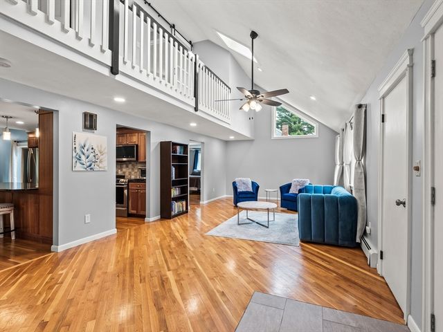 65 Briarcliff Ln, Holliston, MA 01746