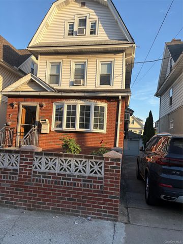 13952 86th Road, Jamaica, NY 11435