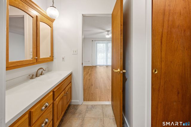 1 Hickory Hill 1, Southington, CT 06489