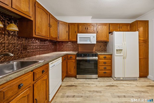 1 Hickory Hill 1, Southington, CT 06489
