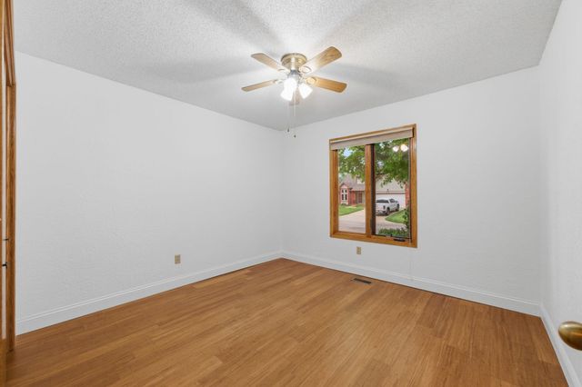 7814 W Westlawn, Wichita, KS 67212