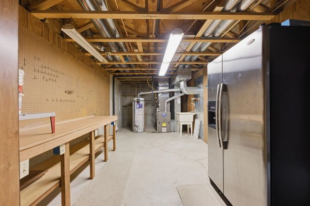 7814 W Westlawn, Wichita, KS 67212