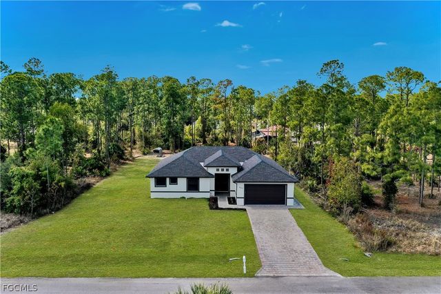 807 Columbus AVE, Lehigh Acres, FL 33972