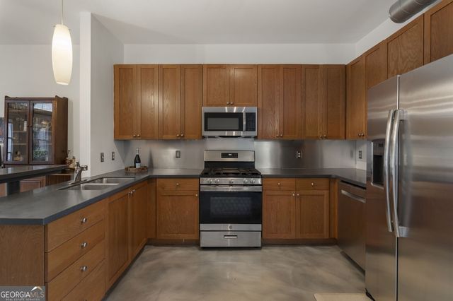 400 Village Parkway 128, Atlanta, GA 30306