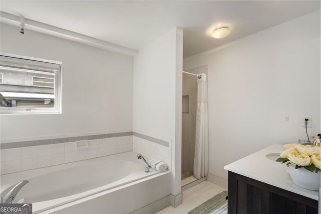 400 Village Parkway 128, Atlanta, GA 30306