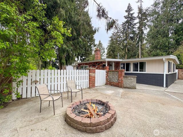 372 Fleming Drive, Sequim, WA 98382
