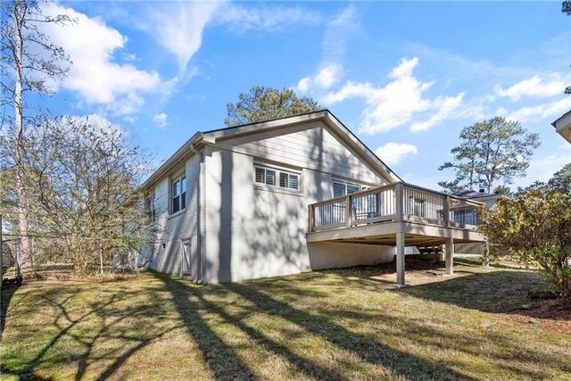 2026 Harwinor SE Road, Smyrna, GA 30082