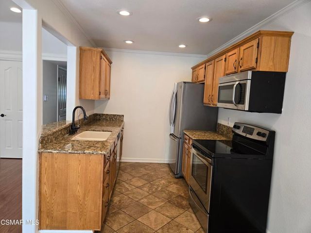 1137 Landsburn Circle, Westlake Village, CA 91361