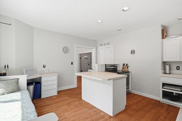 207 Dodge St, Beverly, MA 01915