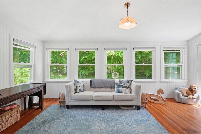 207 Dodge St, Beverly, MA 01915