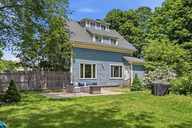 207 Dodge St, Beverly, MA 01915