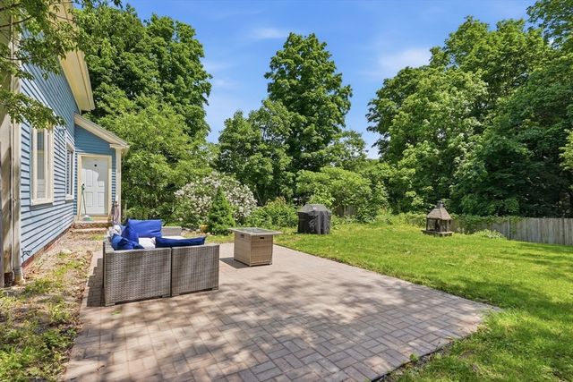 207 Dodge St, Beverly, MA 01915