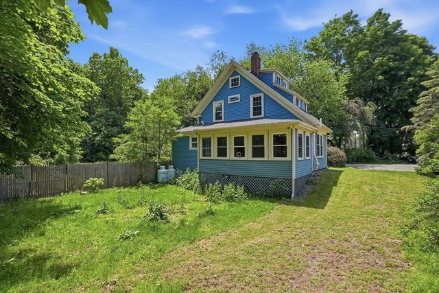 207 Dodge St, Beverly, MA 01915