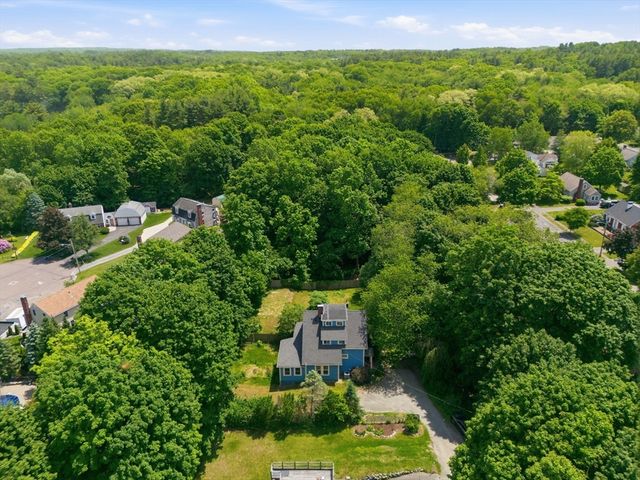 207 Dodge St, Beverly, MA 01915