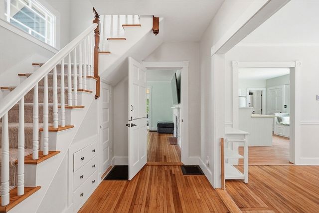 207 Dodge St, Beverly, MA 01915