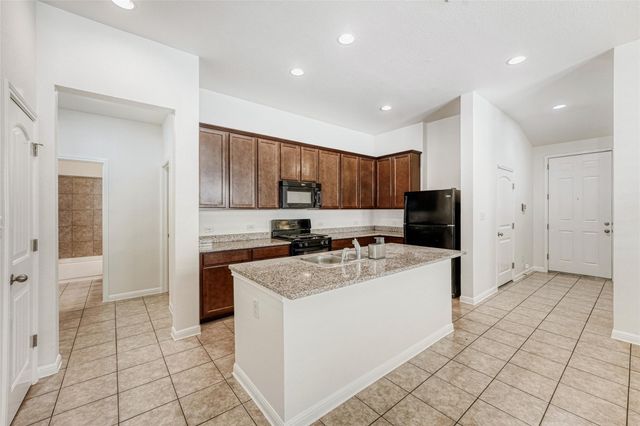 410 Anacua LOOP 30, Manchaca, TX 78652