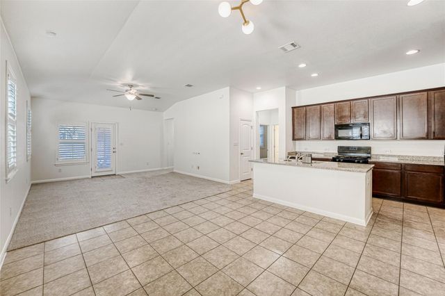 410 Anacua LOOP 30, Manchaca, TX 78652