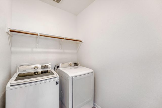 410 Anacua LOOP 30, Manchaca, TX 78652