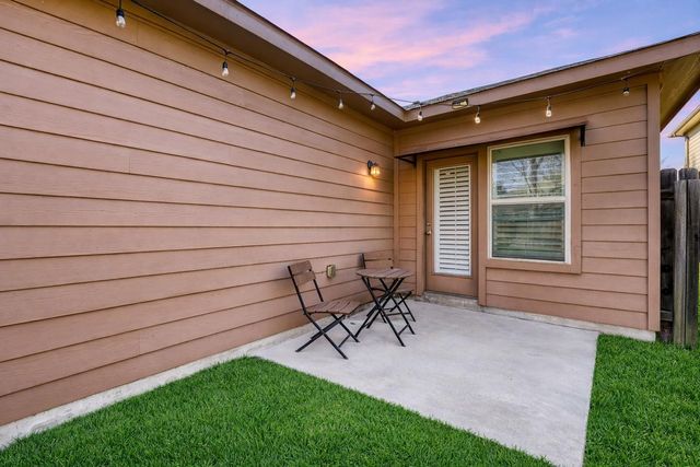 410 Anacua LOOP 30, Manchaca, TX 78652