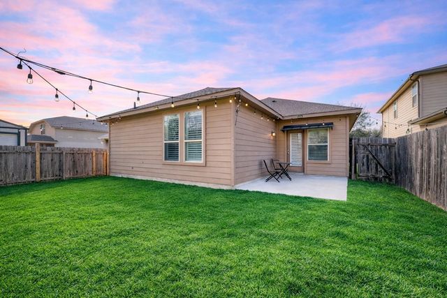 410 Anacua LOOP 30, Manchaca, TX 78652