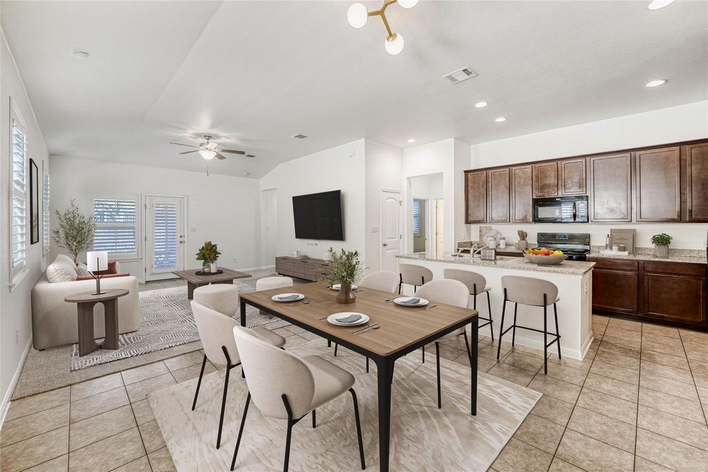 410 Anacua LOOP 30, Manchaca, TX 78652