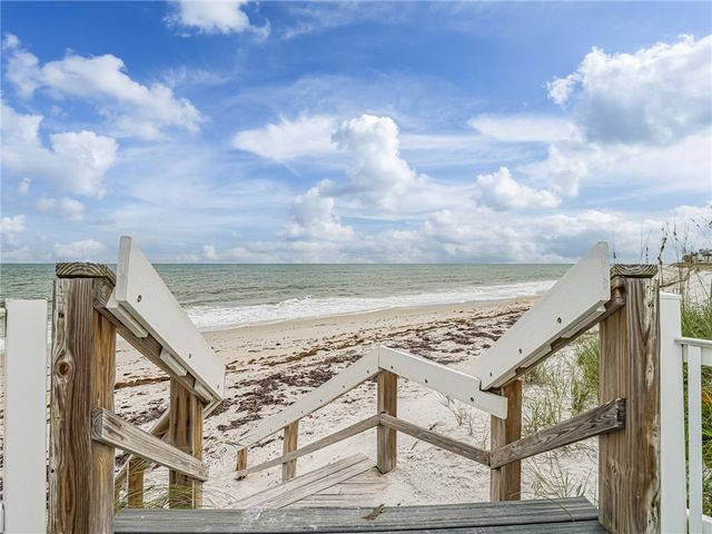 8444 Oceanside Drive D12, Indian River Shores, FL 32963