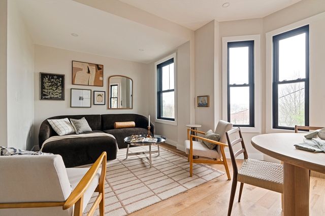 16 Yale Terrace 2, Boston, MA 02130