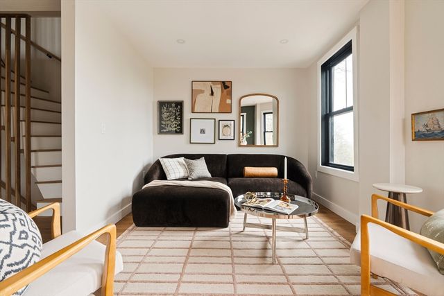 16 Yale Terrace 2, Boston, MA 02130