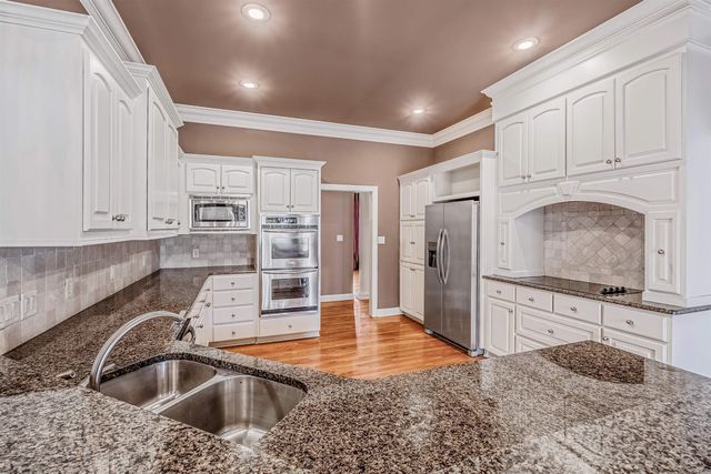 515 Shady Valley Drive, North Little Rock, AR 72116