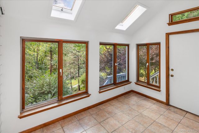 275 Todd Road, Katonah, NY 10536