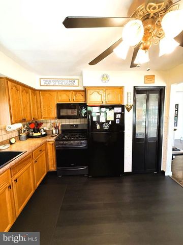 1629 DOLLY DR, Vineland, NJ 08361