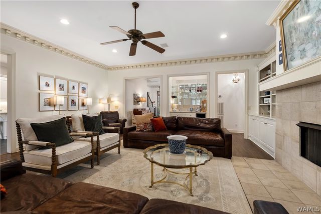 2821 LAKE CREST, Tuscaloosa, AL 35406
