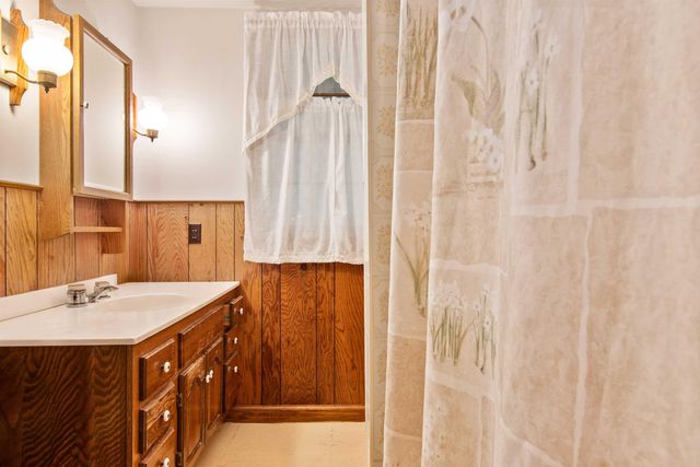 5 Lakeside Road, Newbury, NH 03255