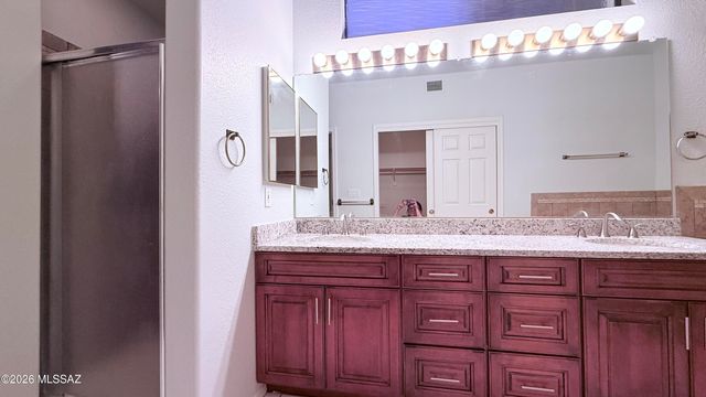 5585 N Moccasin Trail, Tucson, AZ 85750