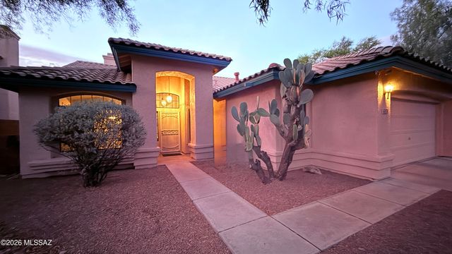 5585 N Moccasin Trail, Tucson, AZ 85750