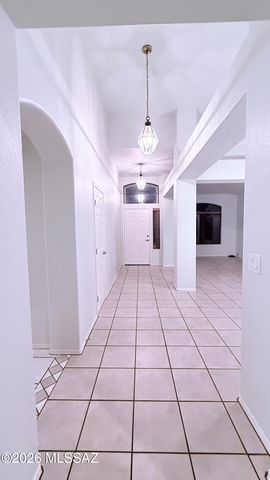 5585 N Moccasin Trail, Tucson, AZ 85750