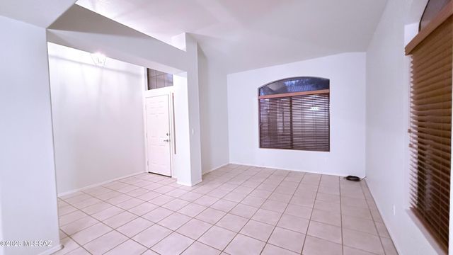 5585 N Moccasin Trail, Tucson, AZ 85750