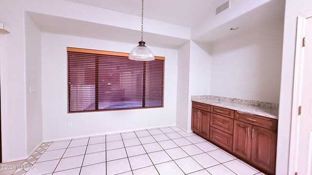 5585 N Moccasin Trail, Tucson, AZ 85750