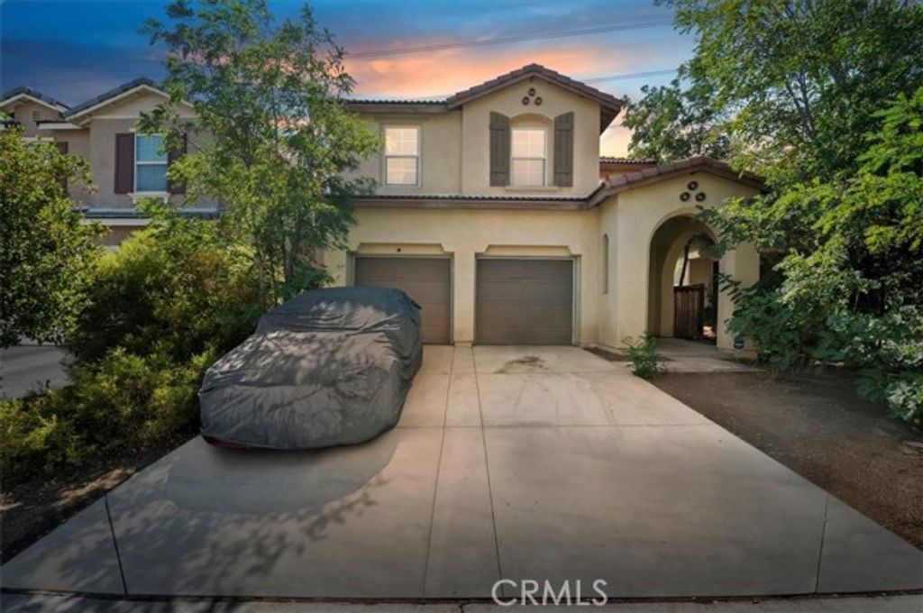 15165 Bluffside Lane, Victorville, CA 92394