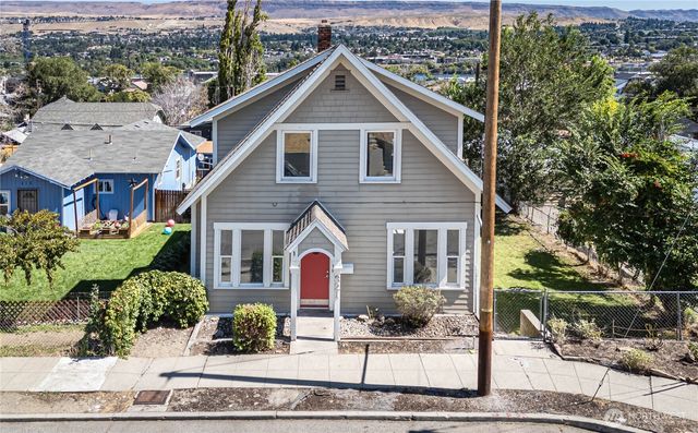 321 Malaga Avenue, Wenatchee, WA 98801