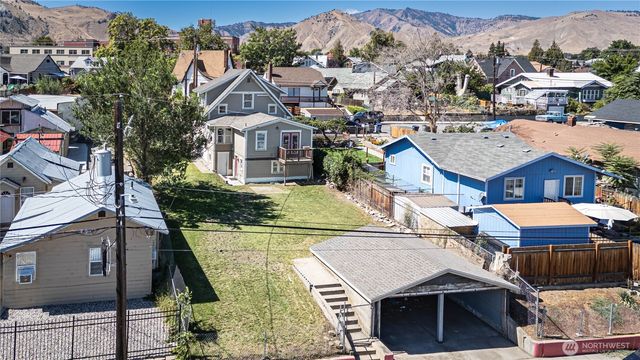 321 Malaga Avenue, Wenatchee, WA 98801