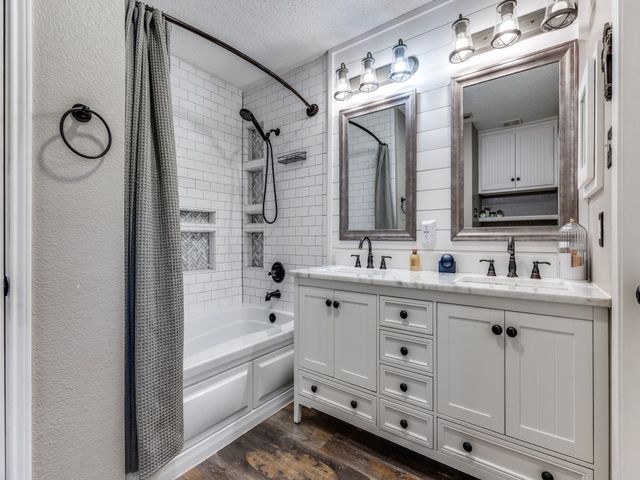 1454 Lochspring Drive, Rockwall, TX 75032